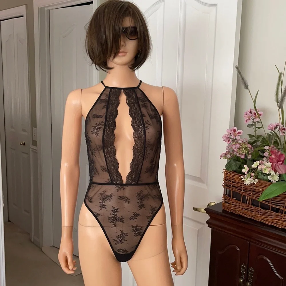 NWOT Victoria Secret lace bodysuit